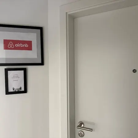 Zwischen Stade And Cuxhaven Der Elbe Entlang *